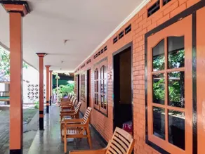 Oka Homestay Mitra RedDoorz - Image 3