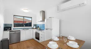 Wilson Executive by Geelong Short & Long Stays - Image 3
