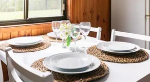 Hunter Hideaway Cottages - Image 2