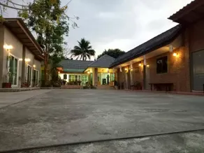 Maesai Holic Lodge - Image 2