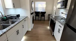 Charming Classic, duplex Home with a Modern Twist - Image 3