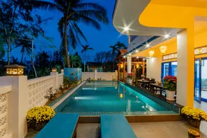 LOCAL BEACH FRONT VILLAS - Image 2