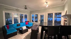 Modern 3br Lake front home - Image 3