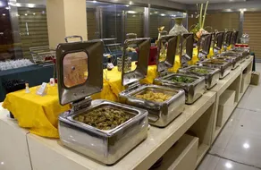 Grand Qihe Hotel - Image 4