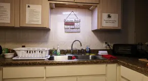 Pleasant Days Lodging Scallop room - Image 5