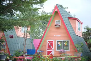A Houses Homestay - Image 2