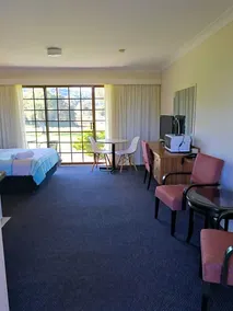 Lakeside Lodge Motel - Image 2