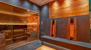 Hotel White - Image 4