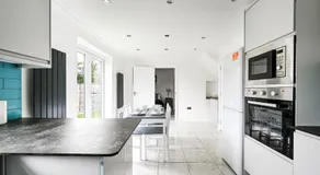 Spacious 4BR Home w/ Private Garden & Free Parking - Image 5