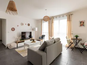 Charming Apartment  2BR4P - Near to Lyon - Image 2
