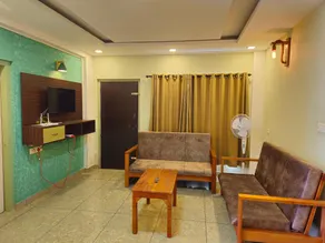 Vista Chembra Service Apartment 20B - Image 5
