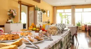 Hostal Fabrellas - Image 2