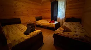 Chazhashi Guesthouse - Rooms with Private Bathrooms - Image 2
