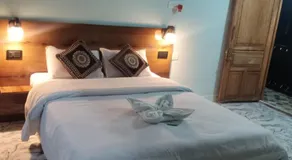 Shalom Guest House & Restaurant - Image 2