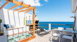 Luminous loft apartment next to the Atlantic Ocean - Image 3