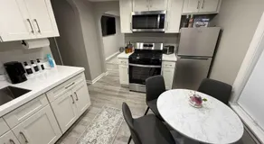Ann Arbor Guest House - Image 3
