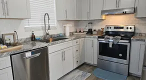 Gorgeous four bedroom pool home in Palm Bay - Image 4