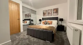 Brand new modern Cheltenham home - Image 2