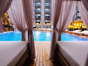 duqqan deluxe hotel - Image 3