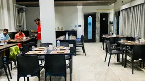 Hotel Manyavar Inn Restaurant - Image 5