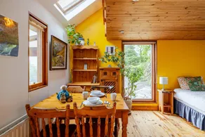 Serene Bantry Bay Cabin Retreat - Image 4