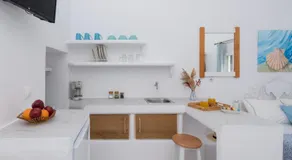 Sarantis Suites & Apartments - Image 3