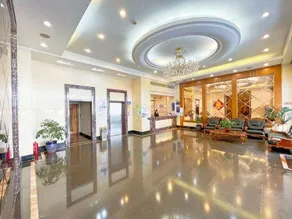 Zhonghuan Hotel - Image 3