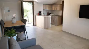 Blue Heaven Apartments - Image 3