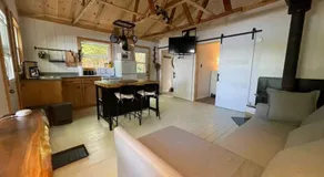Leland’s Lakehouse - Image 2