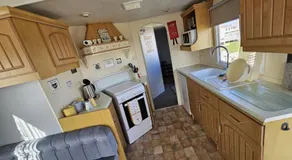 Ingoldmells - Caravan- Sleeps 8 - Seaside - Wi-Fi - Image 4