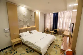 Plato Hotel - Image 2