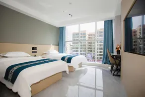 Sunday Holiday Hotel - Image 2