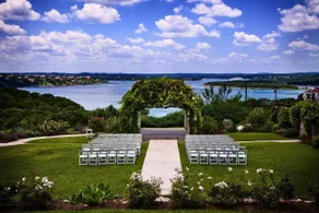 Vintage Villas Hotel - Image 2