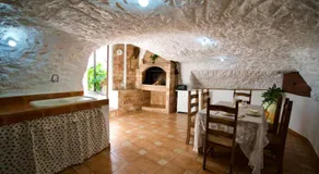 Casa Cueva La Herencia, jacuzzi privado y vistas - Image 4