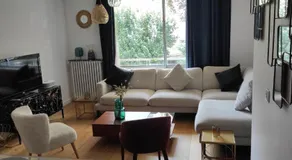 Appartement moderne rénové centre ville, PARKING privé - Image 2