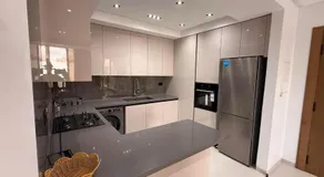 Appartement Luxe S2-900m-plage-Fibre-Smart TV-Parking privé - Image 3