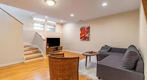 Windy City Getaway - 3BR 2BA Chicago Townhouse home - Image 4