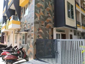Orraica Stays Standard Living - Image 3