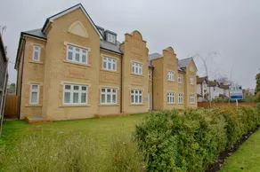Roomspace Serviced Apartments -Kinnaird Court - Image 3