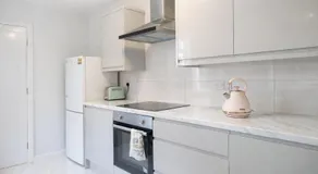 Luxurious & Cozy Townhouse in Quiet East Belfast - Image 5