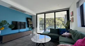 Stylish 2-BR Apartment in the Heart of South Perth - Image 2