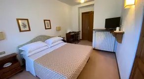 Hotel Triolet - Image 2