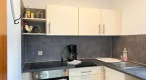 Helle 2 Zimmer Wohnung mit Balkon gemütlich & zentral - Image 4