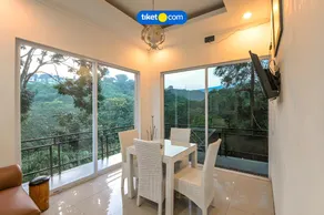 Bantal Guling Villa - Image 3