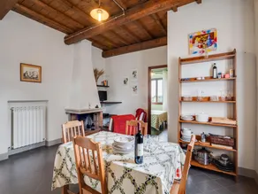 Rustic Getaway in Tuscan Hills - Image 3