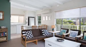 Free night! Pay for 2 stay for 3 at Wonky Pine - Image 2