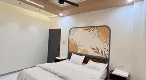 Hotel Amora - Image 2