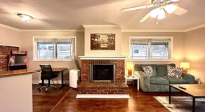 Stylish Modern Apt Near Northside Hospital - Image 5