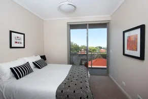 The Junction Palais - Modern and Spacious 2BR Bondi Junction Apartment Close to Everything - Image 4