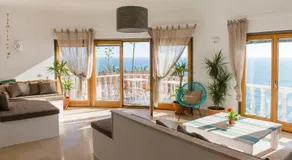 Laneez Ericeira Surf House - Image 2